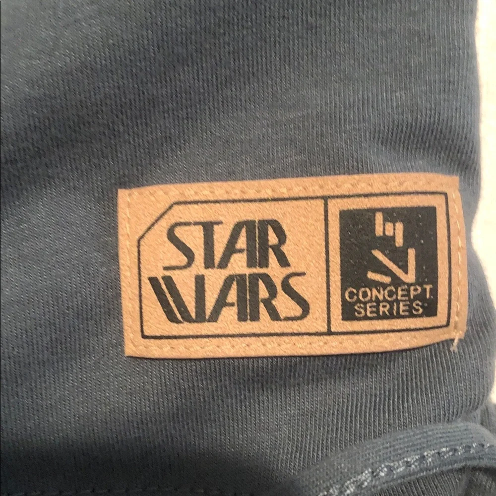 Star Wars Ahsoka Tano Concept Series Top Womens Size 1X - Picture 2 of 10